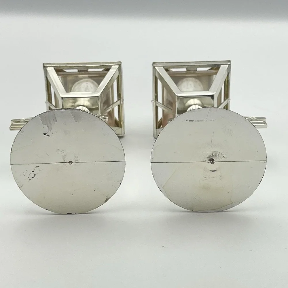 Vintage New York City Lamp Post Salt And Pepper Shakers Souvenir‎ Mid Century